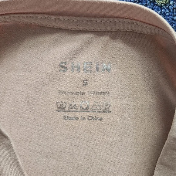 🌈 NWOT Hold Your Horses Cowboy 🤠 Print Oversized Tee - Picture 3 of 4